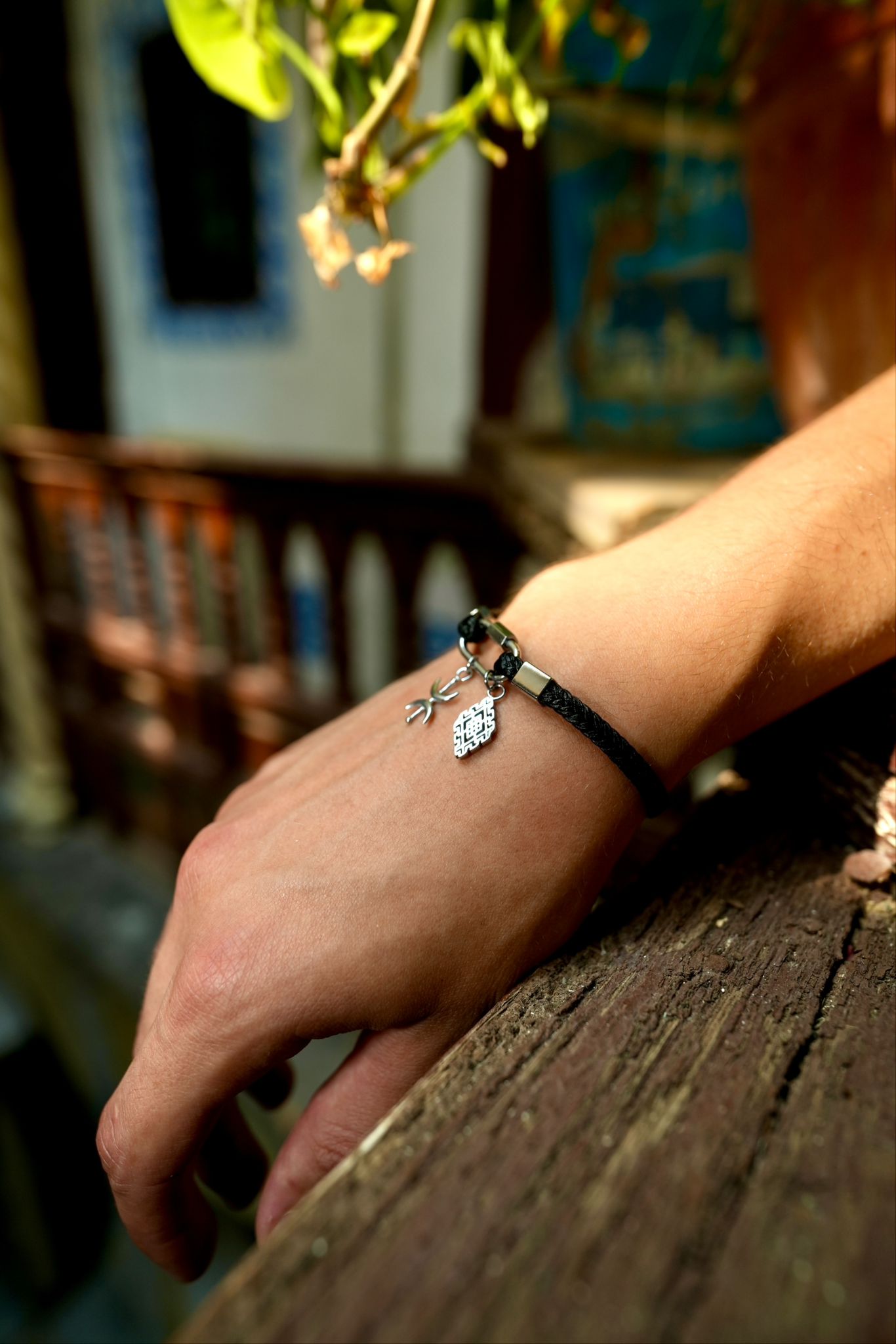 Men's Rhodium Plated Yaz and Lion's Paw Bracelet ©