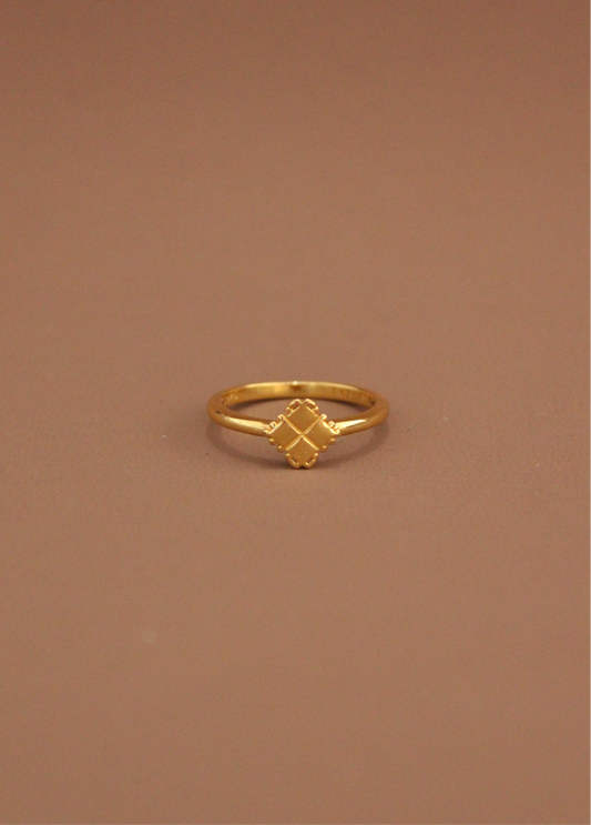 Diamond Symbol Ring ©