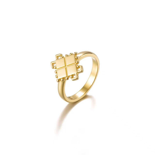 Diamond Symbol Ring ©